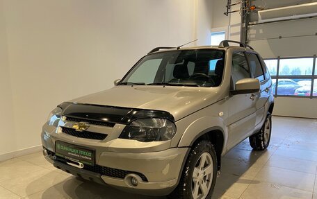 Chevrolet Niva I рестайлинг, 2017 год, 840 000 рублей, 2 фотография