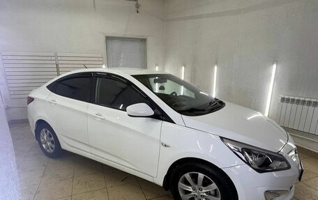 Hyundai Solaris II рестайлинг, 2014 год, 1 125 000 рублей, 2 фотография