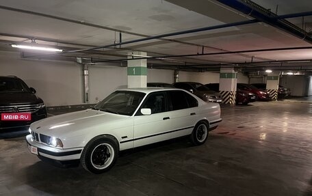 BMW 5 серия, 1991 год, 800 000 рублей, 5 фотография