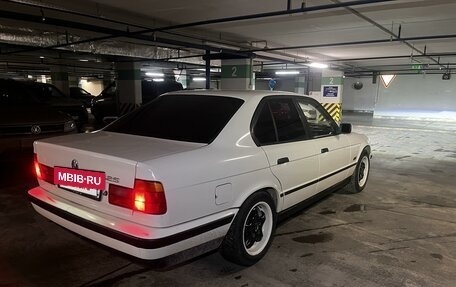 BMW 5 серия, 1991 год, 800 000 рублей, 3 фотография