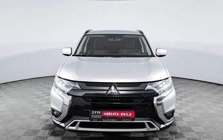 Mitsubishi Outlander III рестайлинг 3, 2021 год, 2 700 000 рублей, 2 фотография