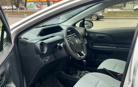 Toyota Prius c I, 2017 год, 1 349 900 рублей, 8 фотография