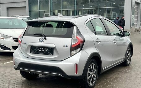 Toyota Prius c I, 2017 год, 1 349 900 рублей, 6 фотография