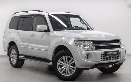 Mitsubishi Pajero IV, 2013 год, 2 395 000 рублей, 3 фотография