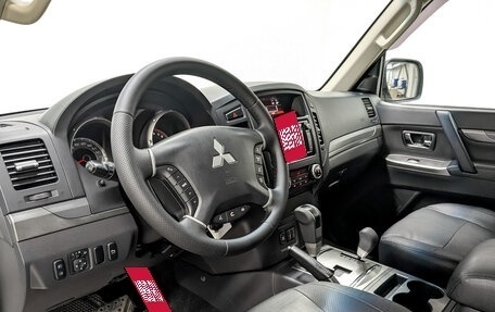 Mitsubishi Pajero IV, 2013 год, 2 395 000 рублей, 16 фотография