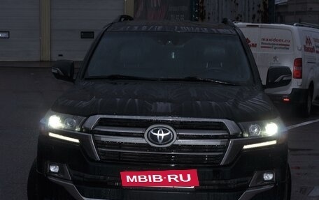 Toyota Land Cruiser 200, 2018 год, 5 700 000 рублей, 9 фотография