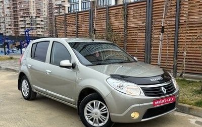 Renault Sandero I, 2013 год, 699 000 рублей, 1 фотография