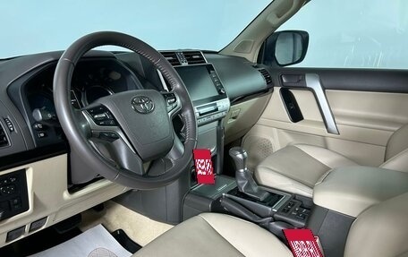 Toyota Land Cruiser Prado 150 рестайлинг 2, 2022 год, 7 449 000 рублей, 11 фотография