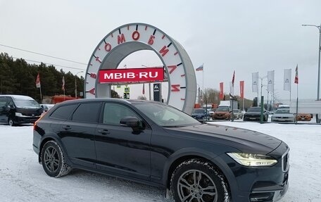 Volvo V90 Cross Country I рестайлинг, 2017 год, 2 599 000 рублей, 1 фотография