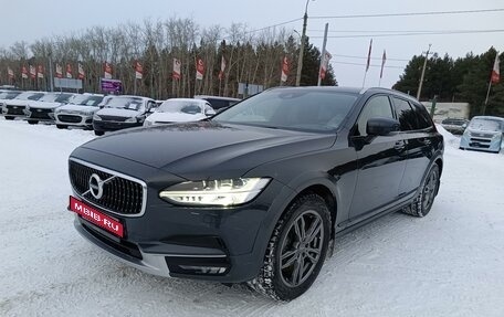 Volvo V90 Cross Country I рестайлинг, 2017 год, 2 599 000 рублей, 3 фотография