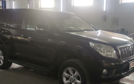 Toyota Land Cruiser Prado 150 рестайлинг 2, 2011 год, 2 850 000 рублей, 2 фотография