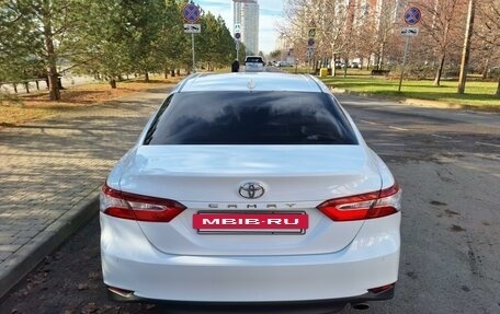 Toyota Camry, 2018 год, 2 650 000 рублей, 6 фотография