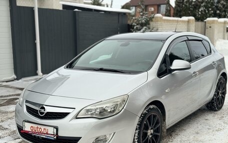 Opel Astra J, 2010 год, 775 000 рублей, 2 фотография