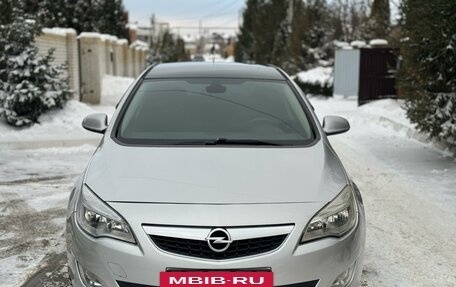 Opel Astra J, 2010 год, 775 000 рублей, 11 фотография