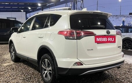 Toyota RAV4, 2018 год, 2 599 000 рублей, 3 фотография