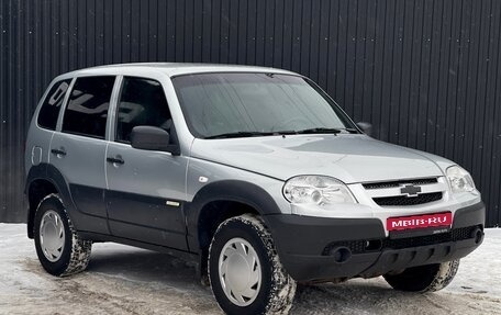 Chevrolet Niva I рестайлинг, 2017 год, 839 000 рублей, 3 фотография