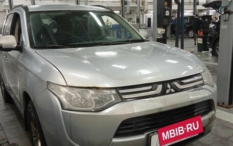 Mitsubishi Outlander III рестайлинг 3, 2012 год, 1 350 000 рублей, 2 фотография