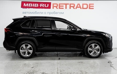 Toyota RAV4, 2019 год, 3 360 000 рублей, 4 фотография