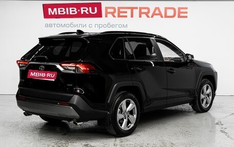 Toyota RAV4, 2019 год, 3 360 000 рублей, 5 фотография