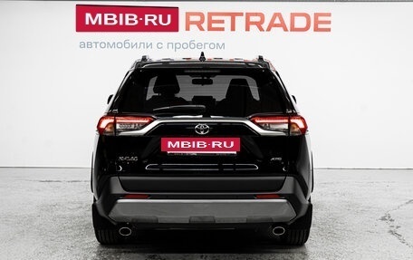 Toyota RAV4, 2019 год, 3 360 000 рублей, 6 фотография