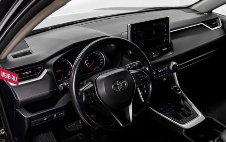 Toyota RAV4, 2019 год, 3 360 000 рублей, 14 фотография