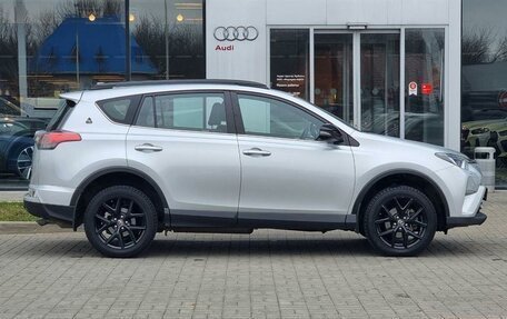 Toyota RAV4, 2018 год, 2 690 000 рублей, 4 фотография