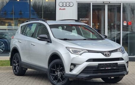 Toyota RAV4, 2018 год, 2 690 000 рублей, 3 фотография