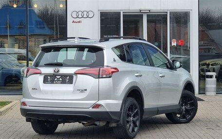 Toyota RAV4, 2018 год, 2 690 000 рублей, 5 фотография