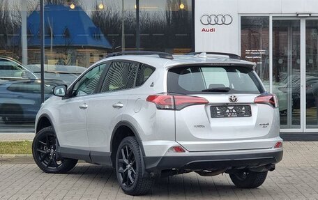 Toyota RAV4, 2018 год, 2 690 000 рублей, 7 фотография