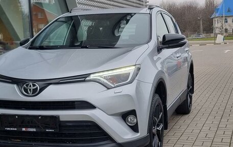 Toyota RAV4, 2018 год, 2 690 000 рублей, 9 фотография