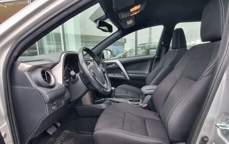 Toyota RAV4, 2018 год, 2 690 000 рублей, 14 фотография