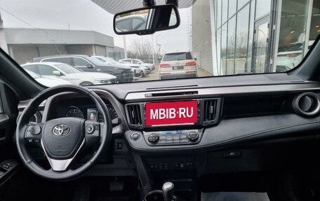 Toyota RAV4, 2018 год, 2 690 000 рублей, 22 фотография