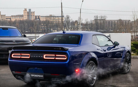 Dodge Challenger III рестайлинг 2, 2021 год, 6 700 000 рублей, 10 фотография