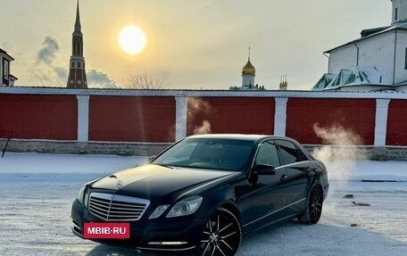 Mercedes-Benz E-Класс, 2011 год, 1 370 000 рублей, 2 фотография