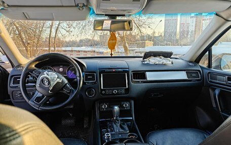 Volkswagen Touareg III, 2011 год, 1 490 000 рублей, 4 фотография