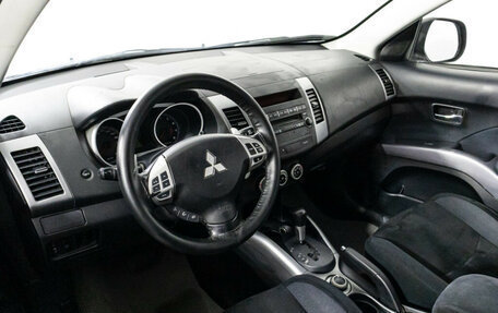 Mitsubishi Outlander III рестайлинг 3, 2008 год, 839 000 рублей, 11 фотография