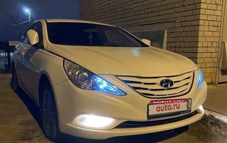 Hyundai Sonata VI, 2011 год, 1 400 000 рублей, 2 фотография