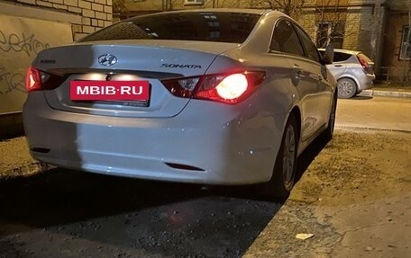 Hyundai Sonata VI, 2011 год, 1 400 000 рублей, 3 фотография