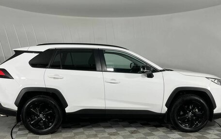 Toyota RAV4, 2021 год, 2 925 000 рублей, 4 фотография