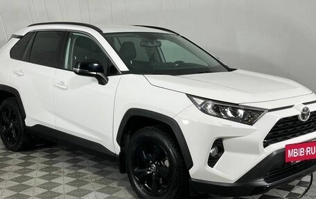 Toyota RAV4, 2021 год, 2 925 000 рублей, 3 фотография