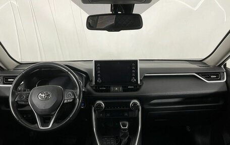 Toyota RAV4, 2021 год, 2 925 000 рублей, 11 фотография