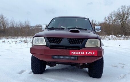 Mitsubishi L200 III рестайлинг, 2001 год, 600 000 рублей, 2 фотография