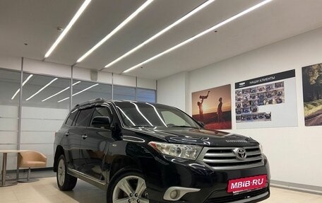 Toyota Highlander III, 2011 год, 1 934 000 рублей, 3 фотография