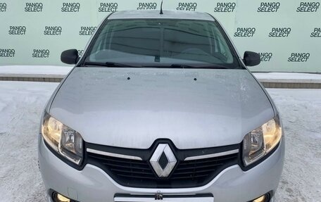 Renault Logan II, 2017 год, 860 000 рублей, 2 фотография