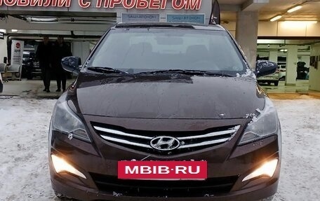 Hyundai Solaris II рестайлинг, 2015 год, 1 050 000 рублей, 2 фотография