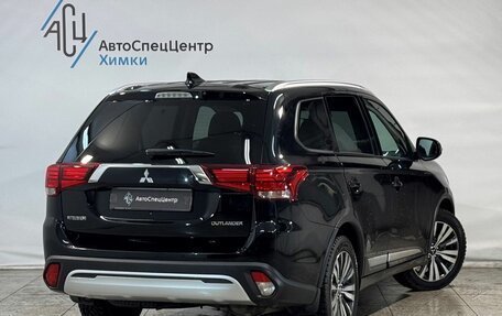 Mitsubishi Outlander III рестайлинг 3, 2019 год, 2 149 800 рублей, 2 фотография