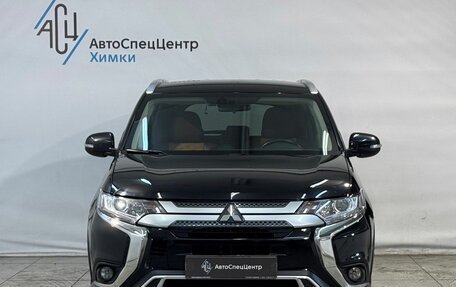 Mitsubishi Outlander III рестайлинг 3, 2019 год, 2 149 800 рублей, 12 фотография