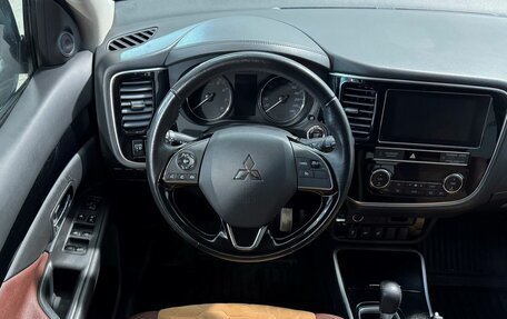 Mitsubishi Outlander III рестайлинг 3, 2019 год, 2 149 800 рублей, 10 фотография