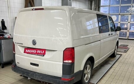 Volkswagen Transporter T6 рестайлинг, 2020 год, 2 750 000 рублей, 4 фотография