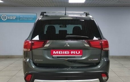 Mitsubishi Outlander III рестайлинг 3, 2015 год, 1 629 000 рублей, 6 фотография